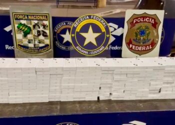 Carga com mais de R$ 490 mil em celulares é apreendida na Ponte da Amizade