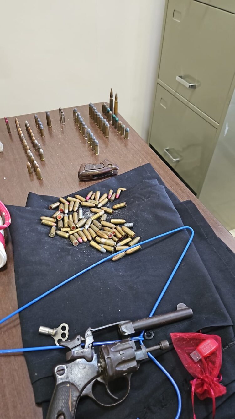 Gaeco prende advogada e apreende armas e munições em seu poder em Foz do Iguaçu