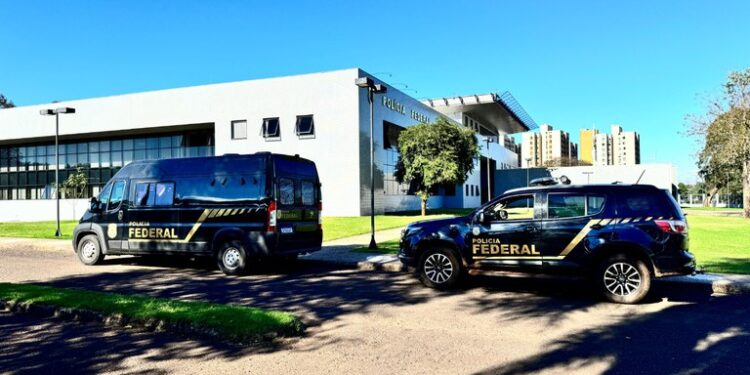 Foragida ligada à principal facção criminosa da Venezuela é presa em Foz