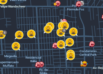 Buracos em Foz do Iguaçu disparam alertas no Waze e viram desafio para motoristas
