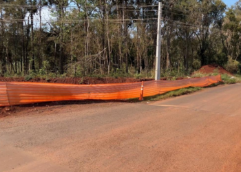 Obras interditam trecho da Maria Bubiak e alteram trânsito na região Sul  