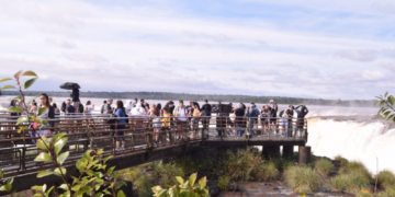 Cataratas no lado argentino atingem 1 milhão de visitantes e batem recorde em 2025