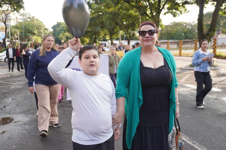 Foz tem ato em defesa das APAEs contra ação que ameaça escolas especializadas