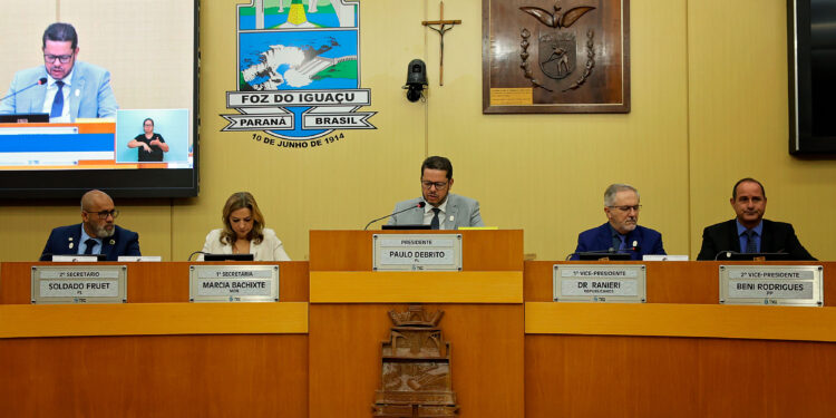 Mesa Diretora da Câmara edita ato controverso sobre circulação de jornalísticos impressos na casa