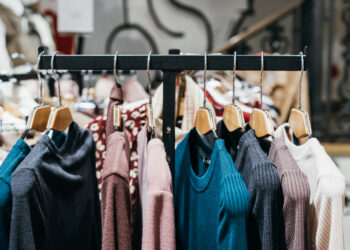 Comunidade Sagrada Família realiza bazar com produtos doados pela Receita Federal, neste sábado (02)