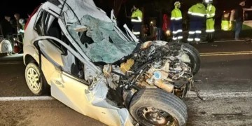 Colisão frontal na BR-277 deixa dois mortos em grave acidente durante a madrugada