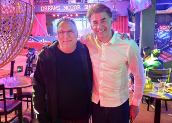 Secretário de Turismo assiste ao Magic e pede Globo da Morte no Festival da Primavera