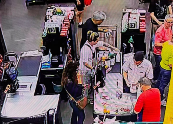 Professora é sequestrada por homens armados em supermercado no Boicy