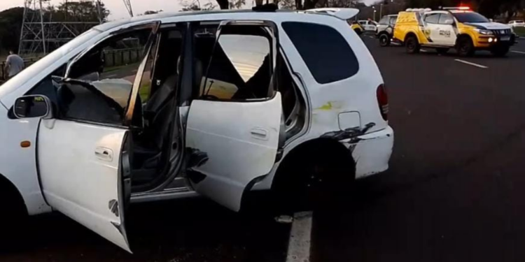 Três assaltantes morrem em confronto com a Polícia Militar na Avenida Tancredo Neves
