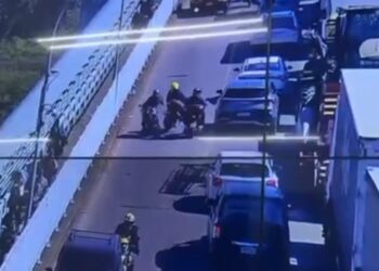 Acidente na Ponte da Amizade deixa três feridos e mobiliza equipes de resgate