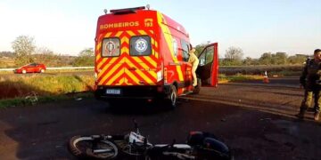 Motociclista fica em estado crítico após grave acidente na Perimetral Leste