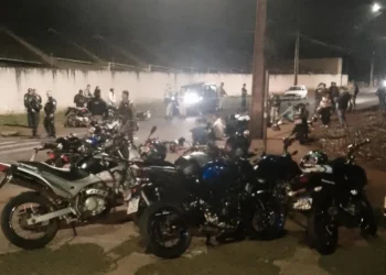 Operação “rolezinho” apreende 19 motos por infrações de trânsito em Foz