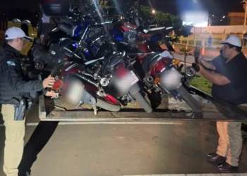 Operação Cavalo de Aço apreende BMW e outros 26 veículos em blitz surpresa em Foz