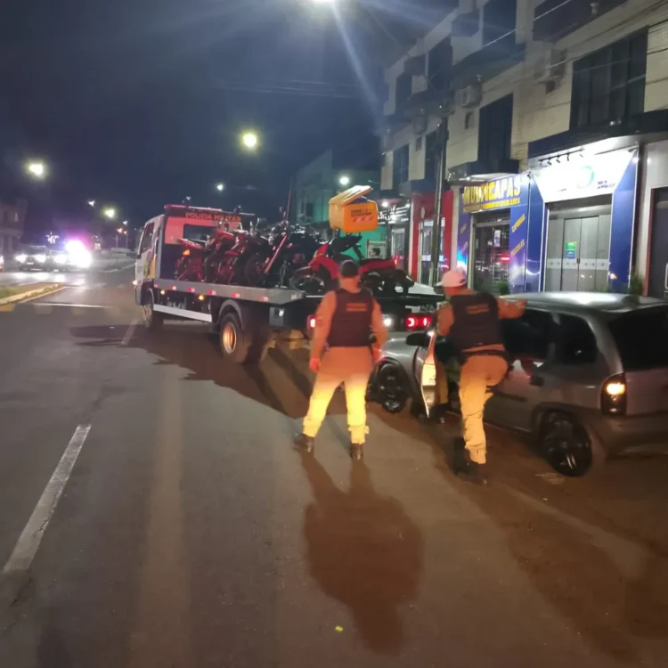 Megaoperação apreende 21 veículos na região Sul durante a madrugada deste domingo