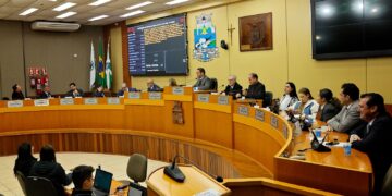 Câmara se reúne em sessão extraordinária para aprovar projetos urgentes do Executivo