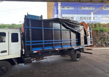 Receita Federal apreende carga com mais de 9.000 vapes e 96 smartphones