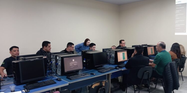 Capacitação reforça atuação dos Conselhos Tutelares de Foz do Iguaçu