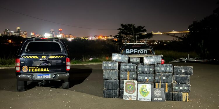 Após atravessar o Rio Paraná pela segunda vez, trazendo maconha, dois paraguaios são presos