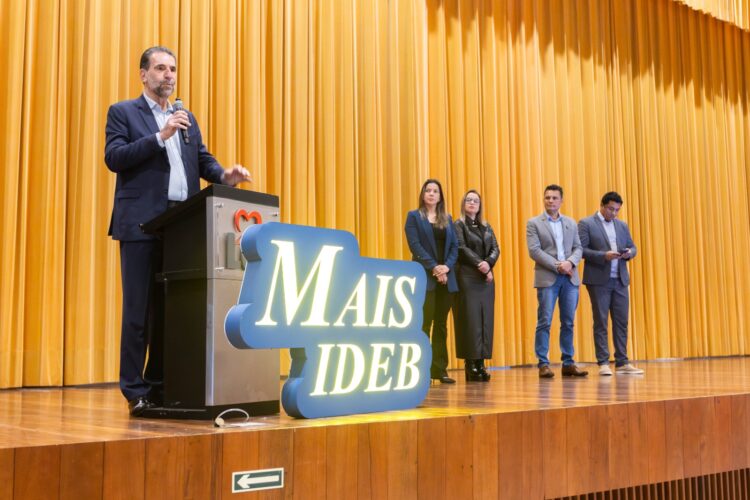 Em Medianeira, 650 profissionais da educação pública participam do 2º Fórum Mais Ideb