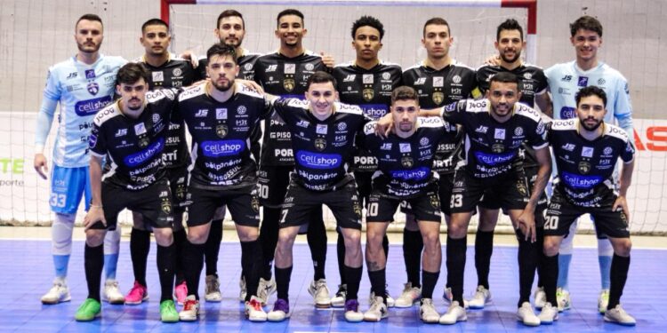 Futsal: pela Liga Nacional, o Foz Cataratas enfrenta o Tubarão nesse sábado (23)