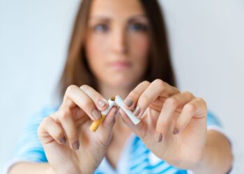 O que a fumaça esconde: verdades que você precisa saber sobre tabaco e as doenças oculares