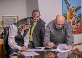 María Portillo assume oficialmente a Prefeitura de Ciudad del Este após fim da intervenção