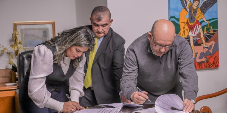 María Portillo assume oficialmente a Prefeitura de Ciudad del Este após fim da intervenção