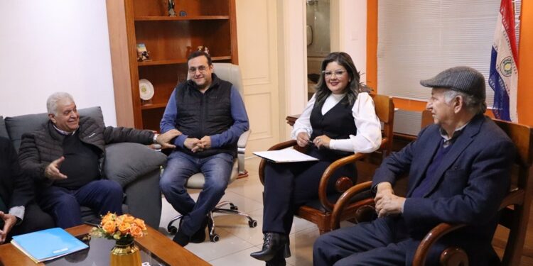 Prefeitura de CDE e Câmara de Comércio alinham ações para Black Friday 2025