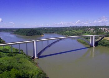 Ponte da Amizade será interditada para trabalhos de sinalização