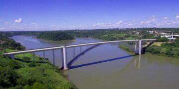 Ponte da Amizade será interditada para trabalhos de sinalização