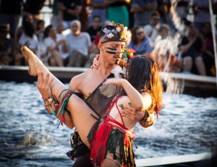 Marco das Três Fronteiras premia registros de visitantes em concurso de fotografia
