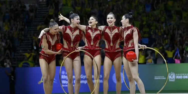 Brasil faz história com duas pratas seguidas no Mundial de Ginástica Rítmica no Rio