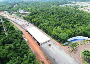 Responsáveis pelas obras da Avenida das Cataratas não aparecem para reunião e frustram setor de turismo