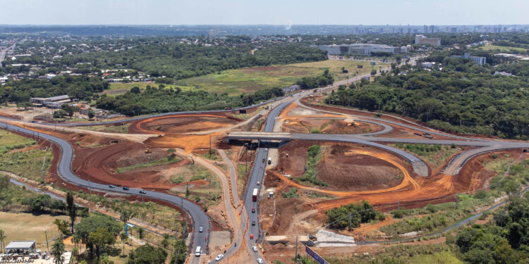 Obras da Perimetral Leste alcançam 75% de execução, informa DER