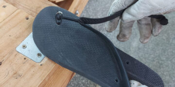 Detentos da Penitenciária IV de Foz produzem mais de mil pares de chinelos por mês