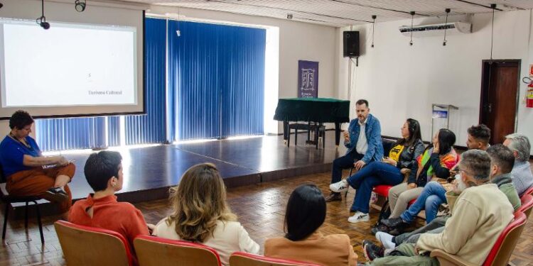 Cultura Paraná realiza Seminário de Práticas Contemporâneas em Foz do Iguaçu