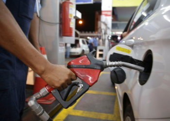 Mesmo após redução da Petrobras, só 29% dos postos de Foz baixaram preço da gasolina