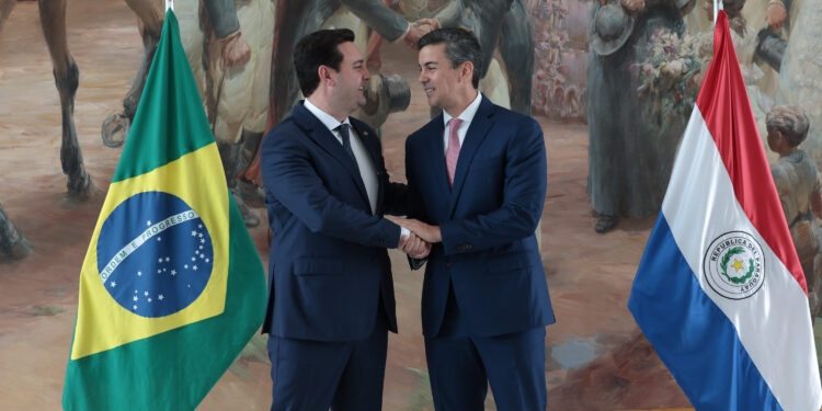 Ratinho Junior e Santiago Peña debatem novas oportunidades entre Paraná e Paraguai