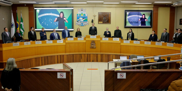 Vereadores derrubam mais um veto do Executivo