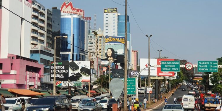 Paraguai celebra feriado nacional na segunda-feira (29); Ciudad del Este espera grande movimento