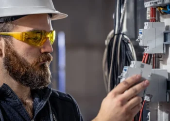 Senai oferece curso gratuito de manutenção predial