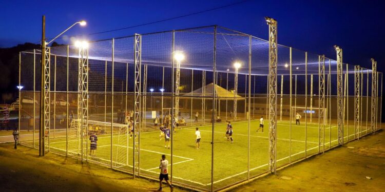 Paranacidade e emenda impositiva garantem equipamentos de esporte e lazer em bairros de Foz
