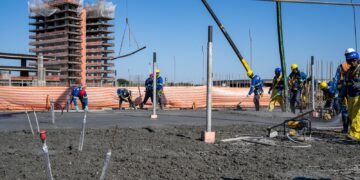 Após 12 anos de paralisação, Itaipu acompanha início da concretagem do novo campus da Unila