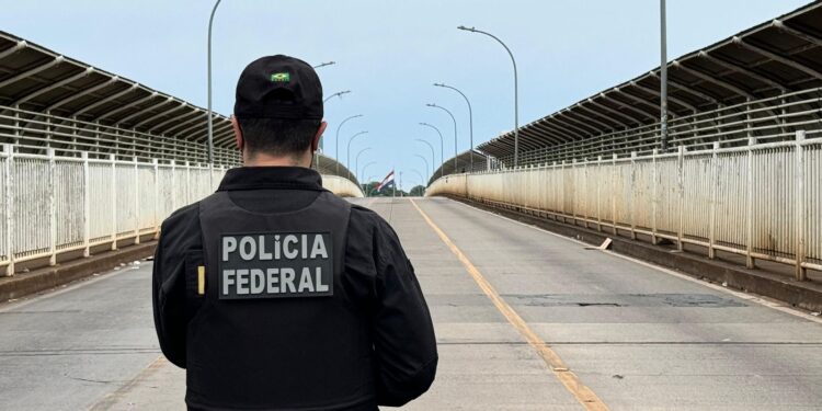 Polícia Federal prende foragido condenado a mais de 56 anos de prisão em ação internacional