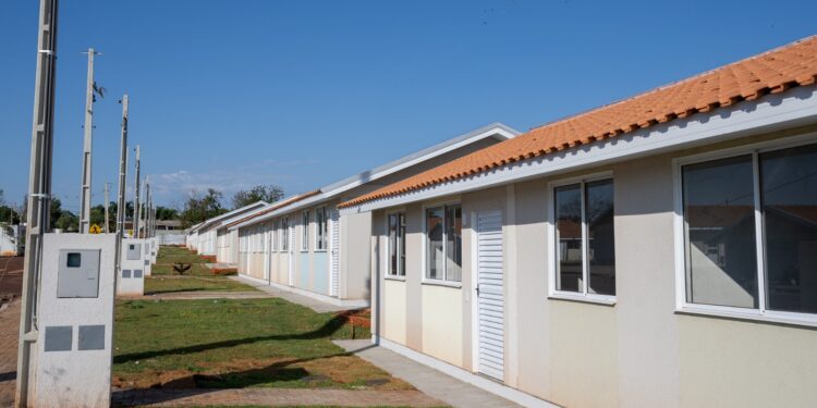 Projeto Moradias: entrega de 52 casas populares aguarda serviços complementares