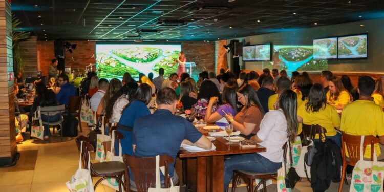 Visit Iguassu encerra rodada de workshops do ano e capacita 1.200 agentes de viagens