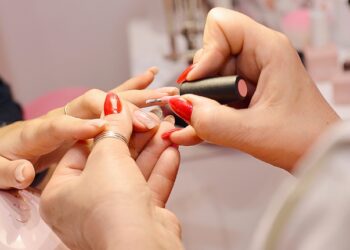 Fomento Paraná reduz taxas de juros para incentivar microcrédito e capital de giro