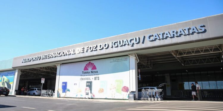 Voo da Gol arremete em Foz do Iguaçu e alterna para Maringá