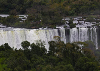 Paraná mantém propriedade do terreno das Cataratas do Iguaçu