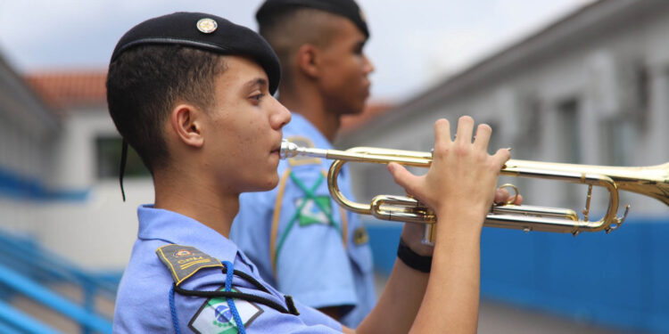 Inscrições para Colégios da Polícia Militar do Paraná seguem até 6 de outubro